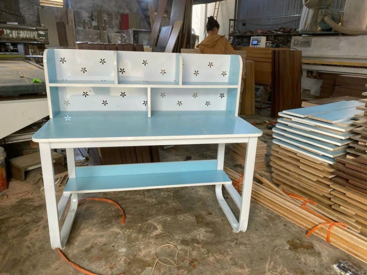 Bàn Học Sinh Kèm Giá Sách Hậu Tôn TT-BLV544