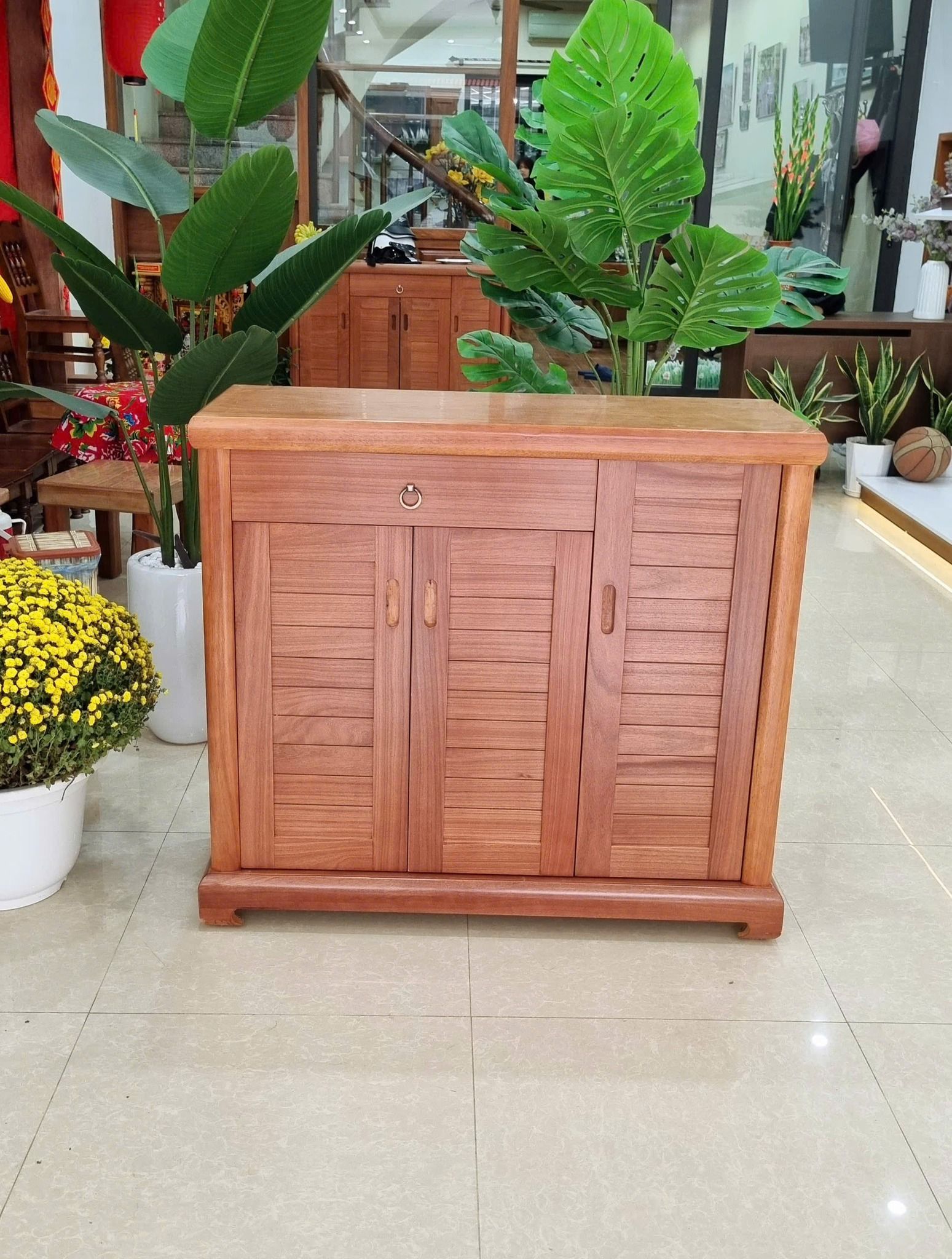 Tủ Giầy Gỗ Xoan Đào Gia Lai 3 Cánh Dài 1m TT-TG232