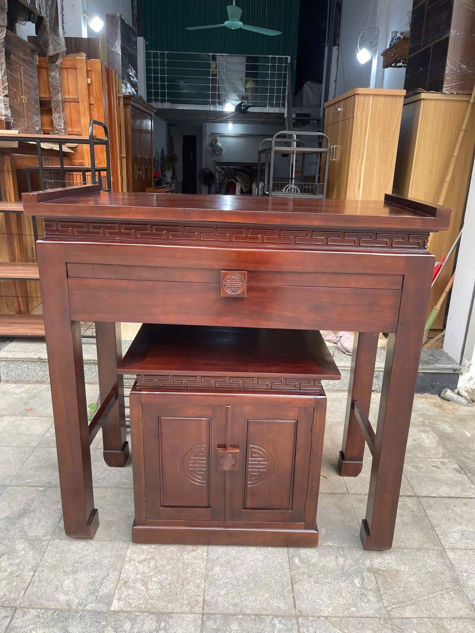 Bàn Thờ Chũ Vạn Gỗ Gụ Lào TT-BT539