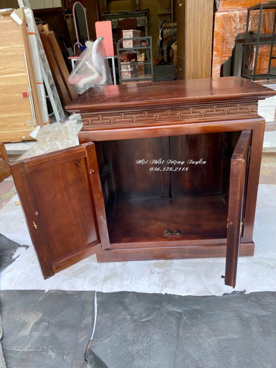 Tủ Cơm  Cũng Gỗ Gụ Lào TT-BT556