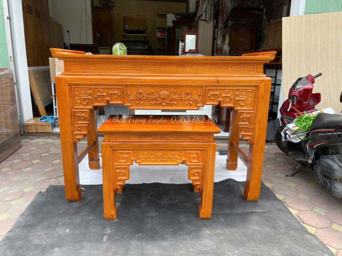 Bàn Thờ Mẫu Triện Sen 1m75 Gỗ Mít TT-BT557
